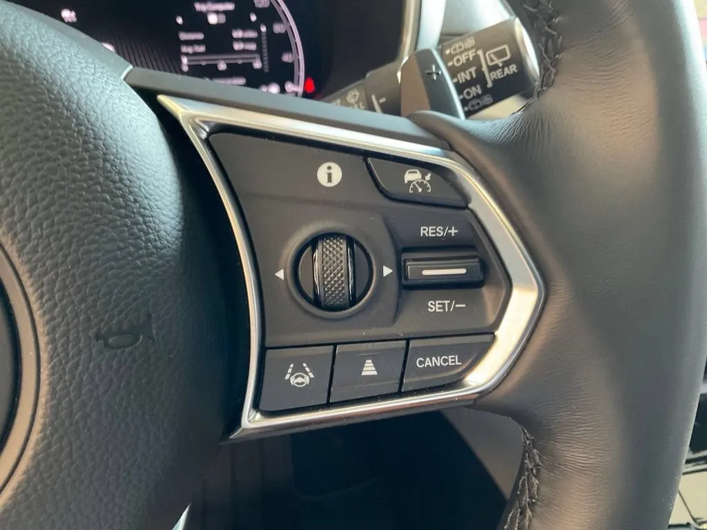 Acura MDX photo 14