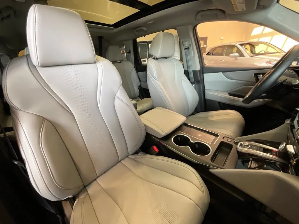 Acura MDX photo 22