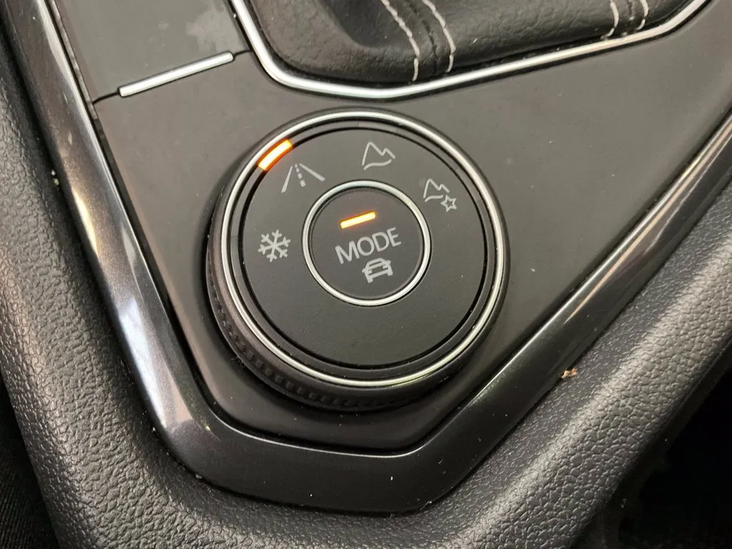 Volkswagen Tiguan photo 17
