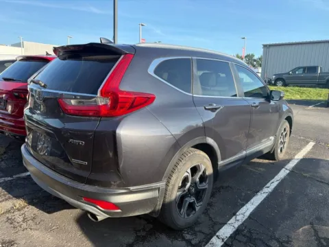 More photos of 2019 Honda CR-V Touring at Jay Wolfe Acura, MO