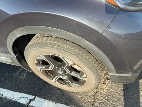 More photos of 2019 Honda CR-V Touring at Jay Wolfe Acura, MO