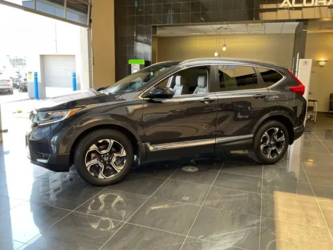 More photos of 2019 Honda CR-V Touring at Jay Wolfe Acura, MO