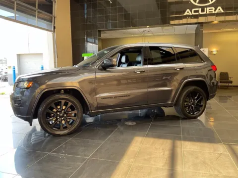 More photos of 2019 Jeep Grand Cherokee Altitude at Jay Wolfe Acura, MO
