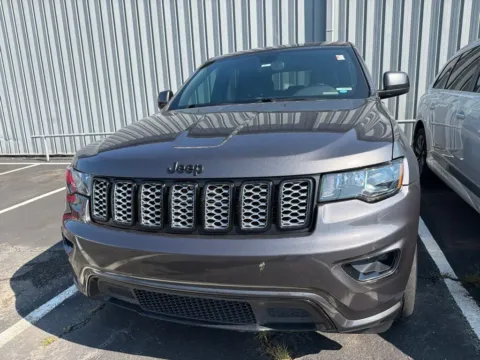 Photos of 2019 Jeep Grand Cherokee Altitude for sale in Kansas City, MO at Jay Wolfe Acura