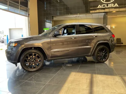 More photos of 2019 Jeep Grand Cherokee Altitude at Jay Wolfe Acura, MO