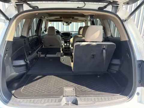 More photos of 2021 Honda Pilot Elite at Jay Wolfe Acura, MO