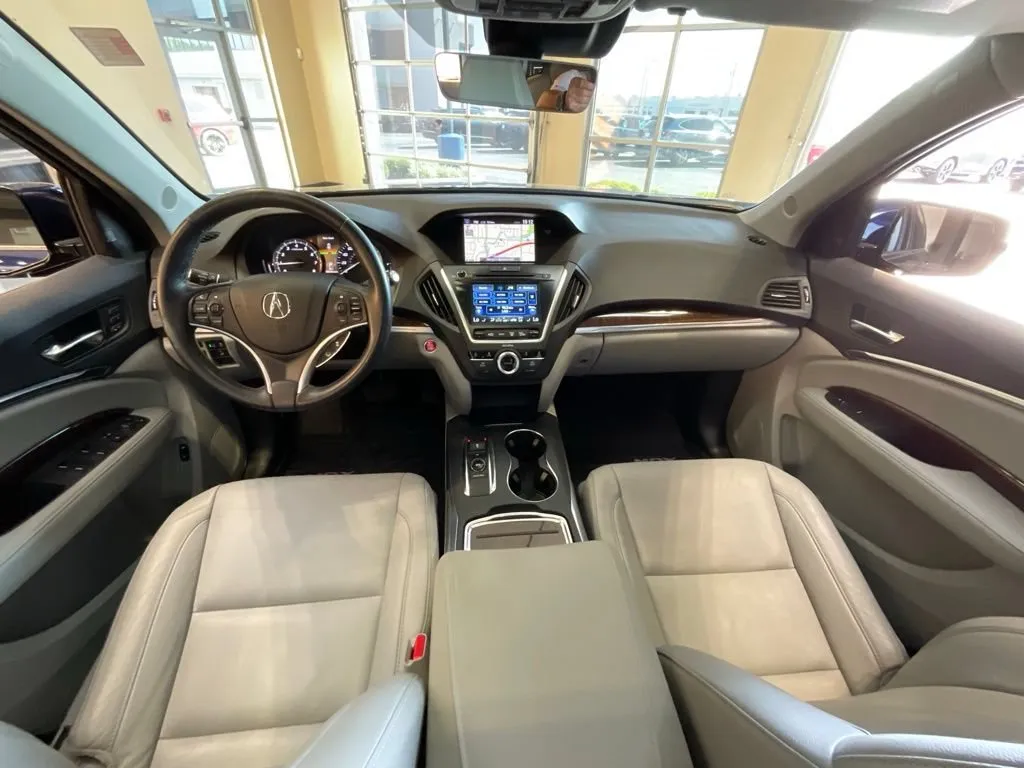 Acura MDX photo 9