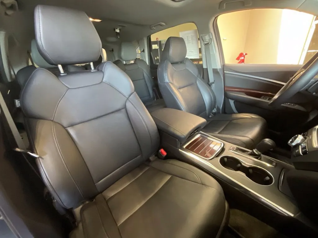 Acura MDX photo 19