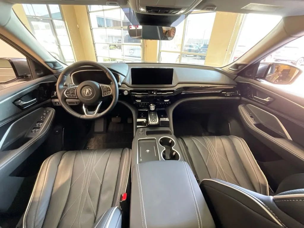 Acura MDX photo 8