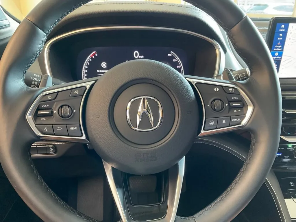 Acura MDX photo 11