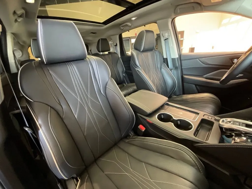 Acura MDX photo 21