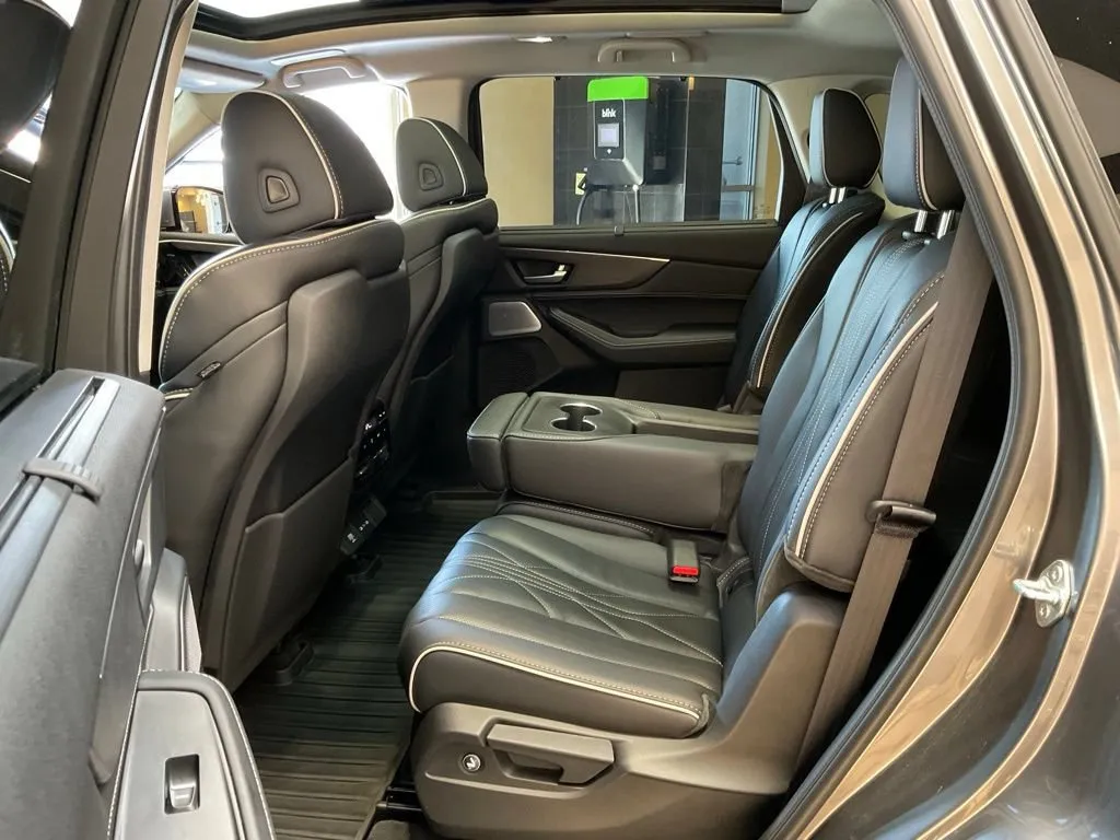 Acura MDX photo 24