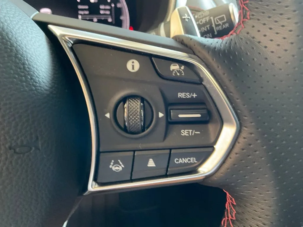 Acura MDX photo 14