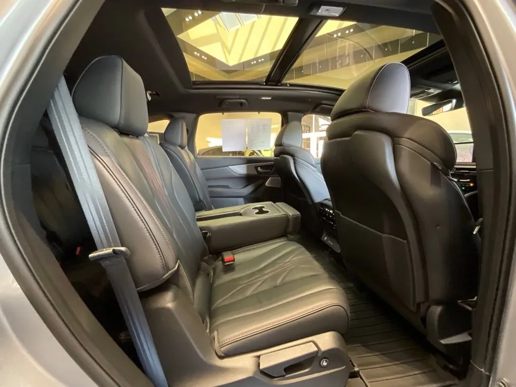 Acura MDX photo 23