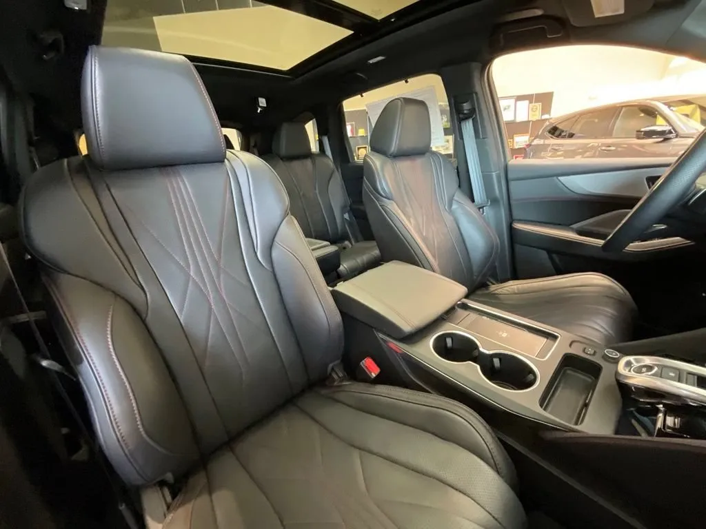 Acura MDX photo 22