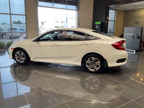 More photos of 2018 Honda Civic Sedan LX at Jay Wolfe Acura, MO
