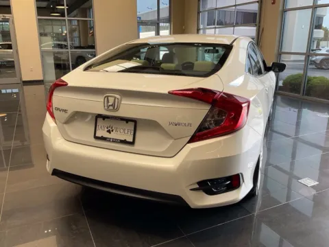 More photos of 2018 Honda Civic Sedan LX at Jay Wolfe Acura, MO