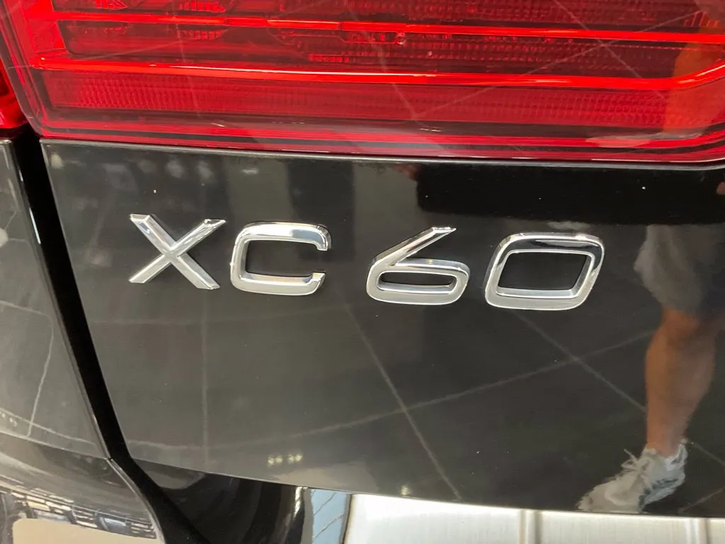 Volvo XC60 photo 26