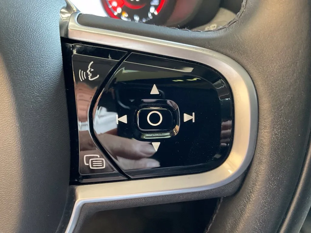 Volvo XC60 photo 13