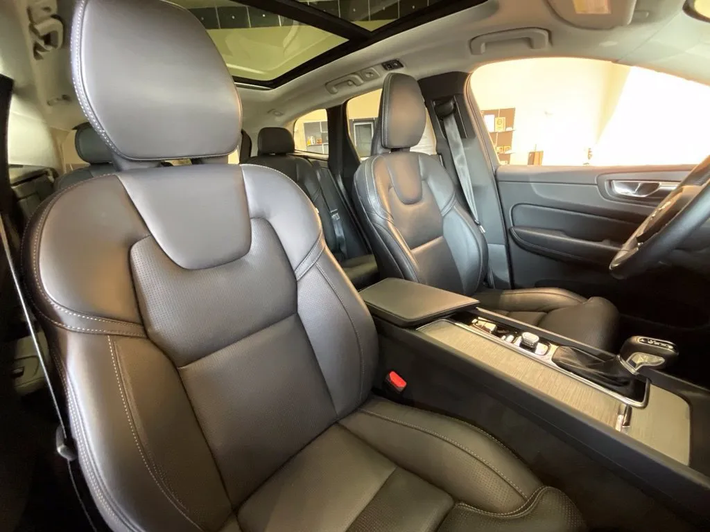 Volvo XC60 photo 20