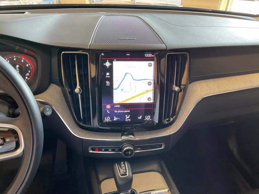 Volvo XC60 photo 15