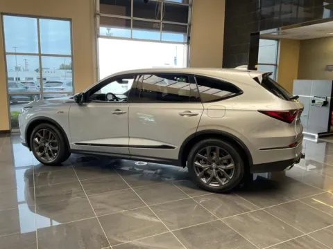 More photos of 2022 Acura MDX w/A-Spec Package at Jay Wolfe Acura, MO