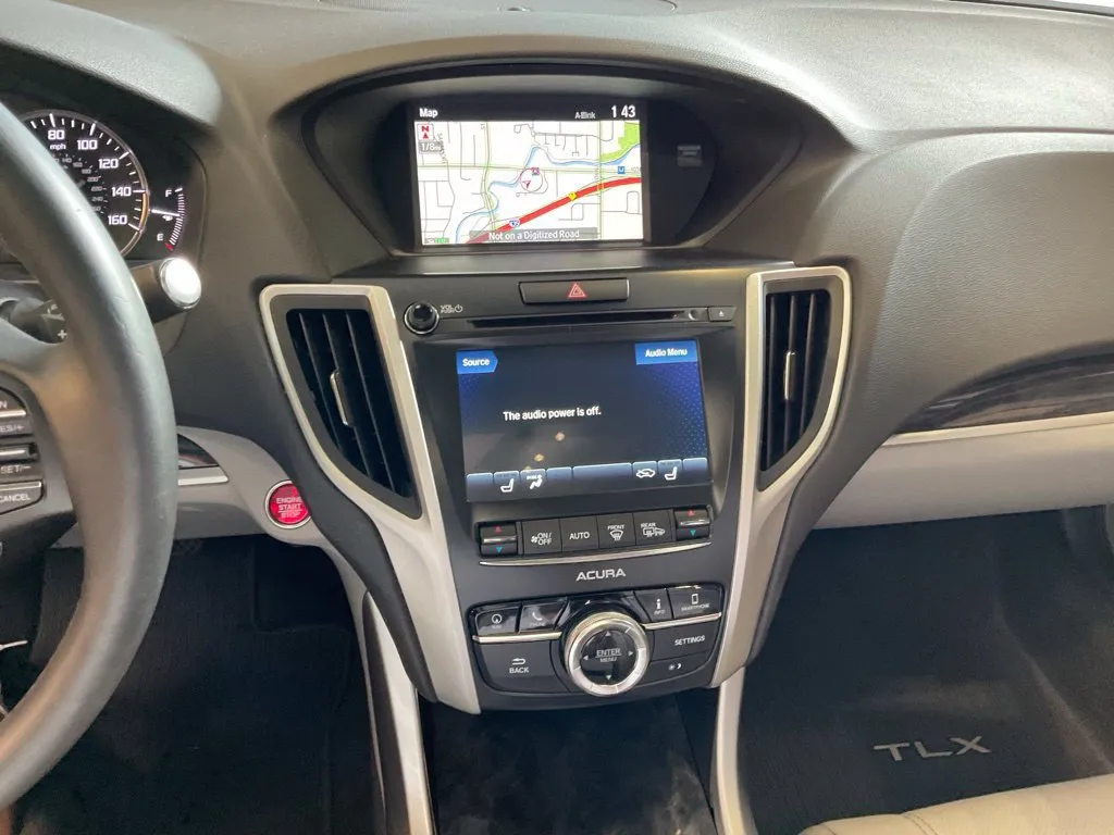 Acura TLX photo 16