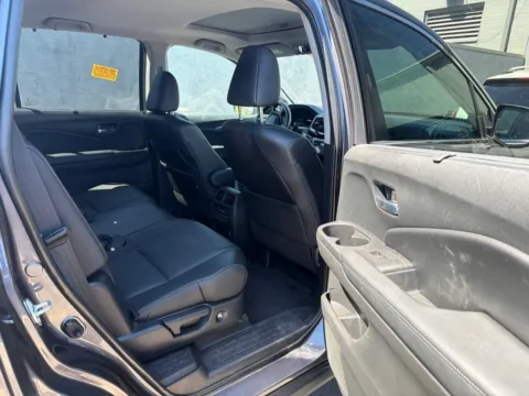 More photos of 2021 Honda Pilot Special Edition at Jay Wolfe Acura, MO
