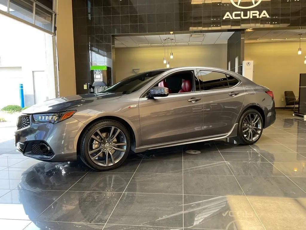 Acura TLX photo 4