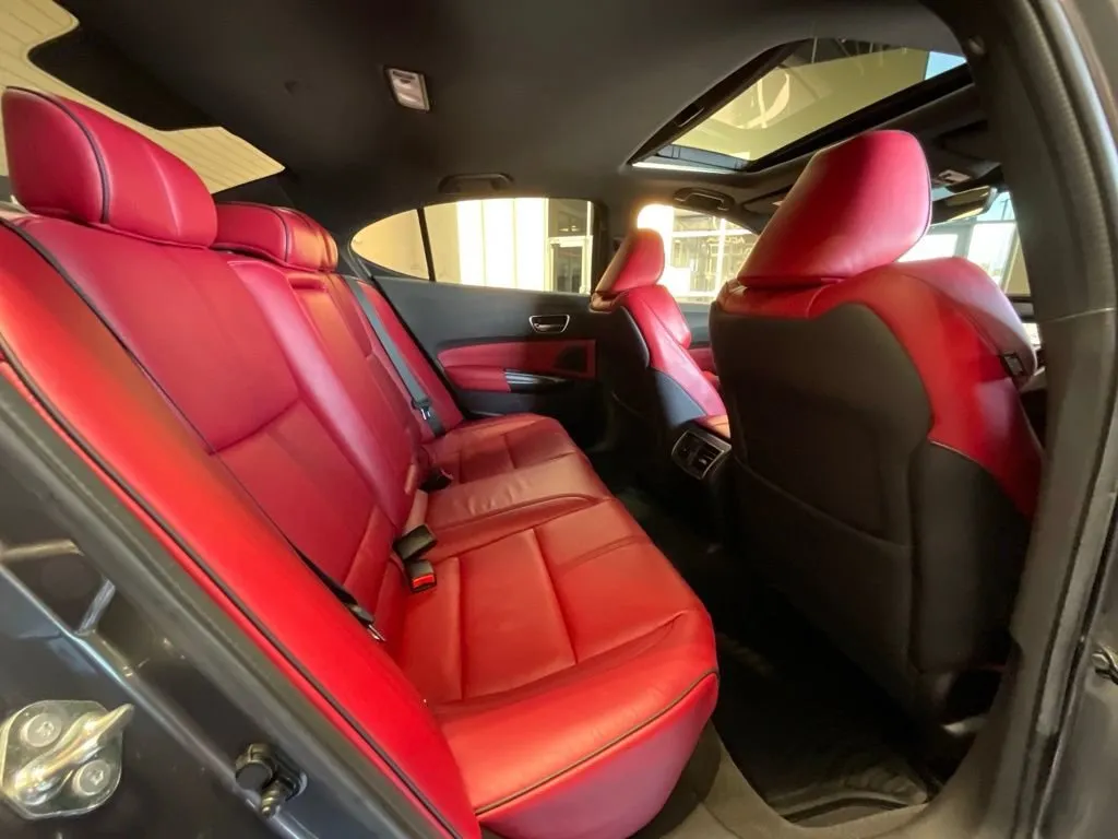 Acura TLX photo 22