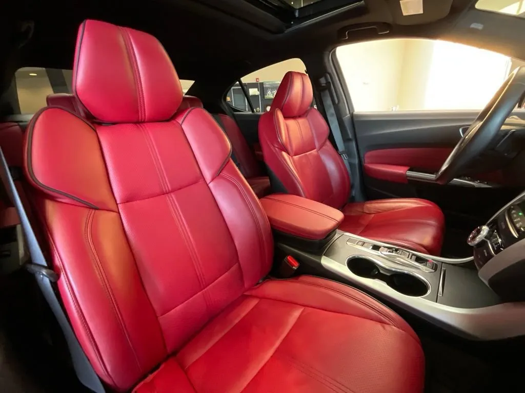Acura TLX photo 21