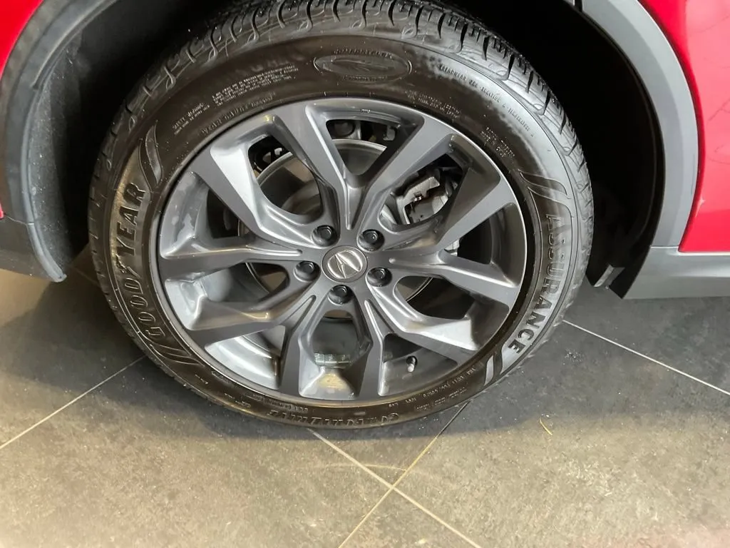 Acura MDX photo 8