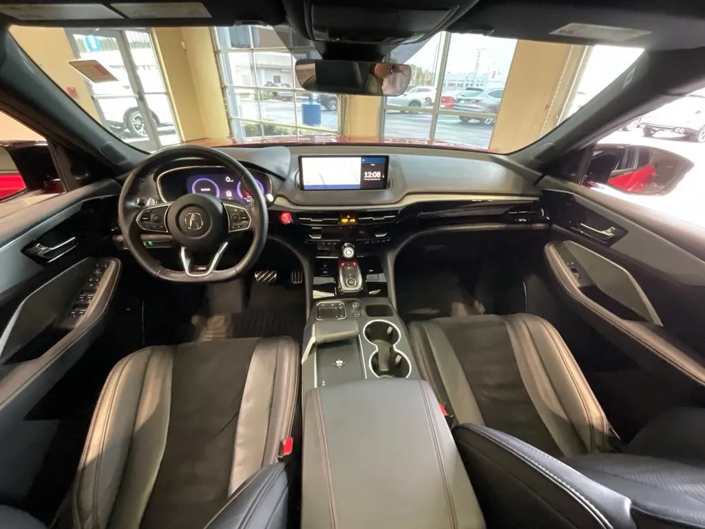 Acura MDX photo 9
