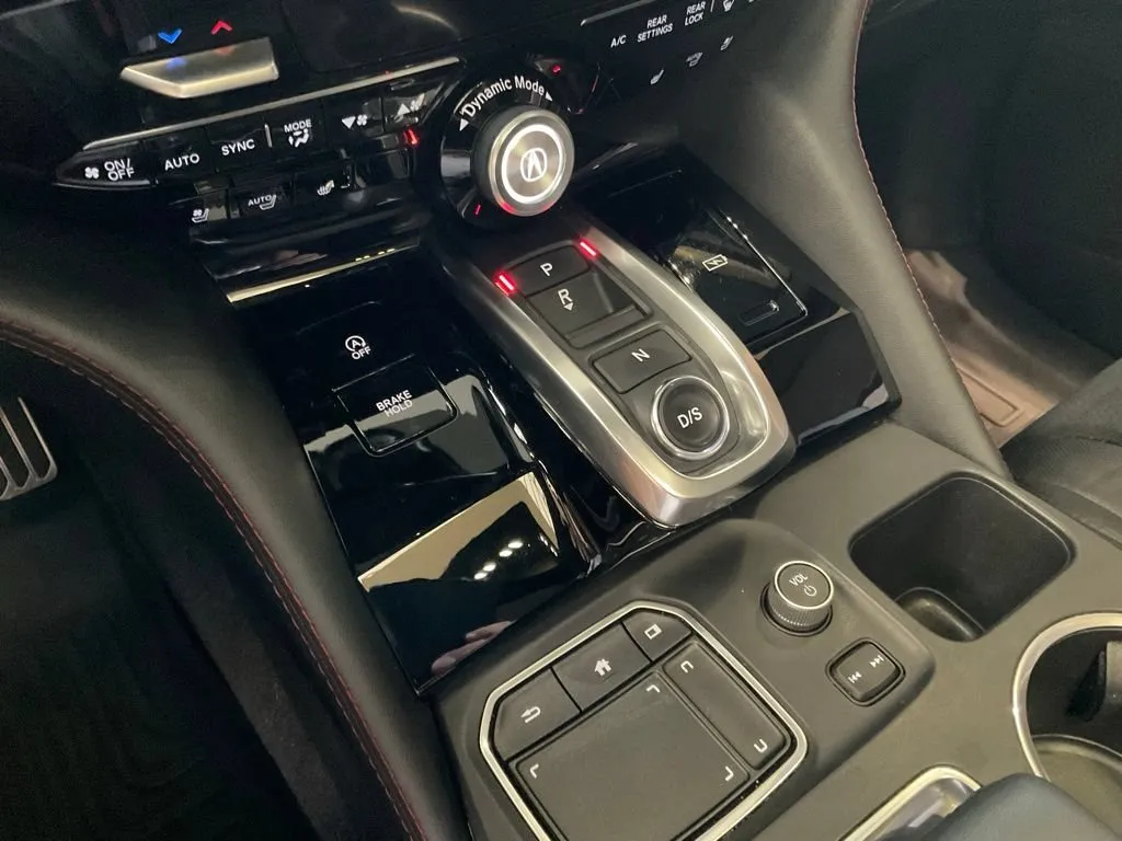 Acura MDX photo 19
