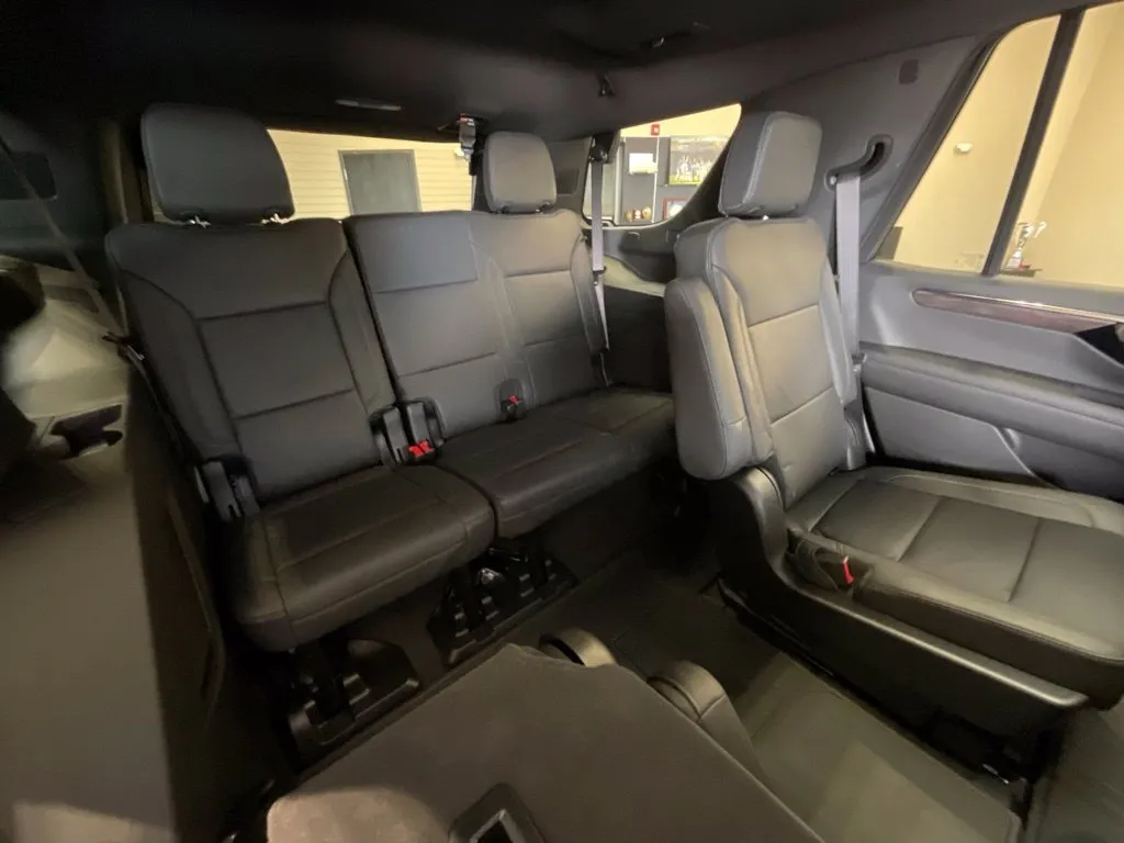 Chevrolet Tahoe photo 24