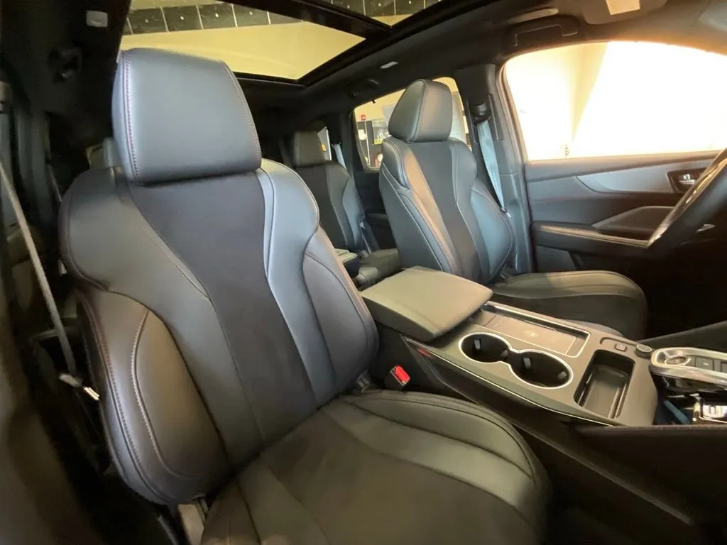 Acura MDX photo 22