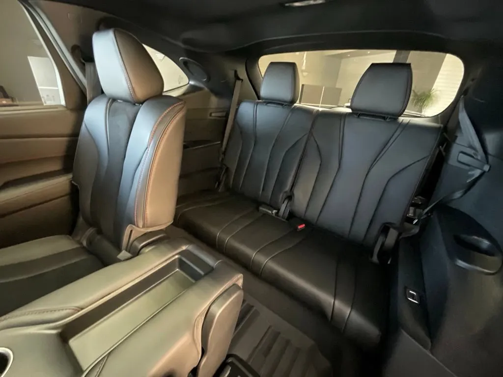 Acura MDX photo 26