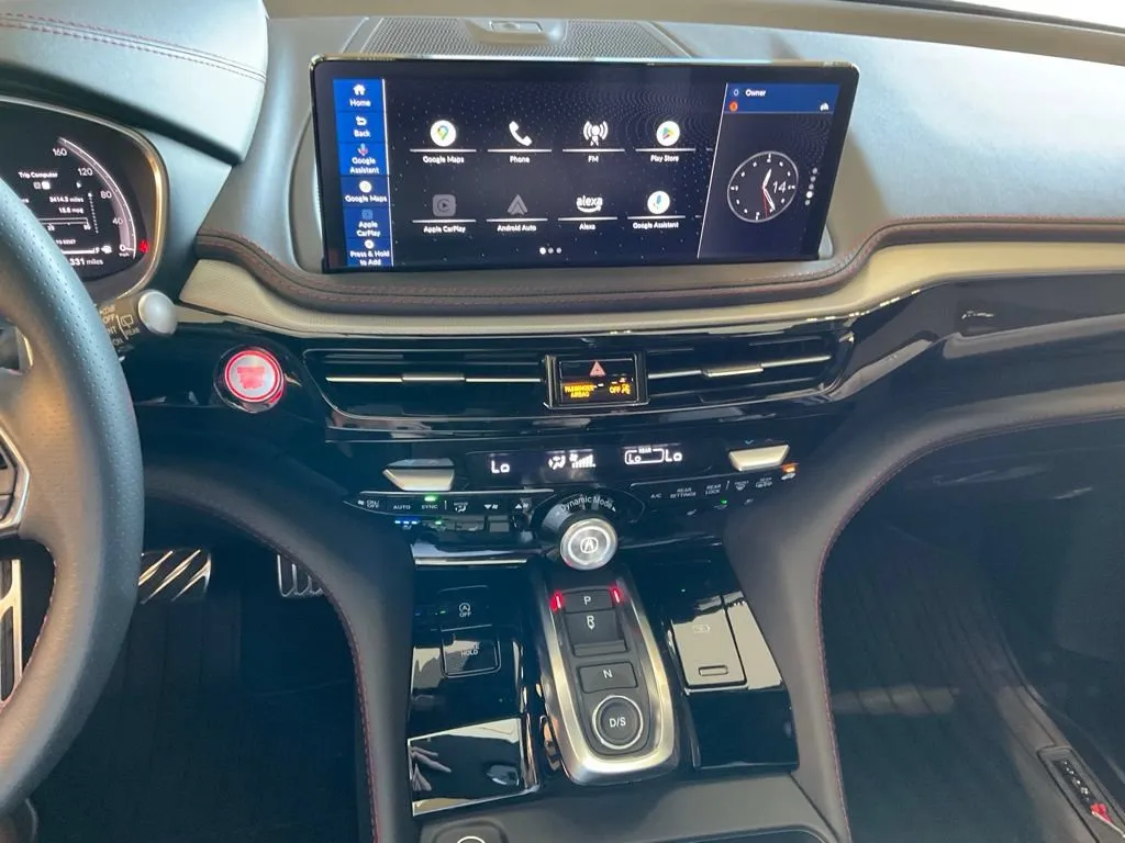 Acura MDX photo 16