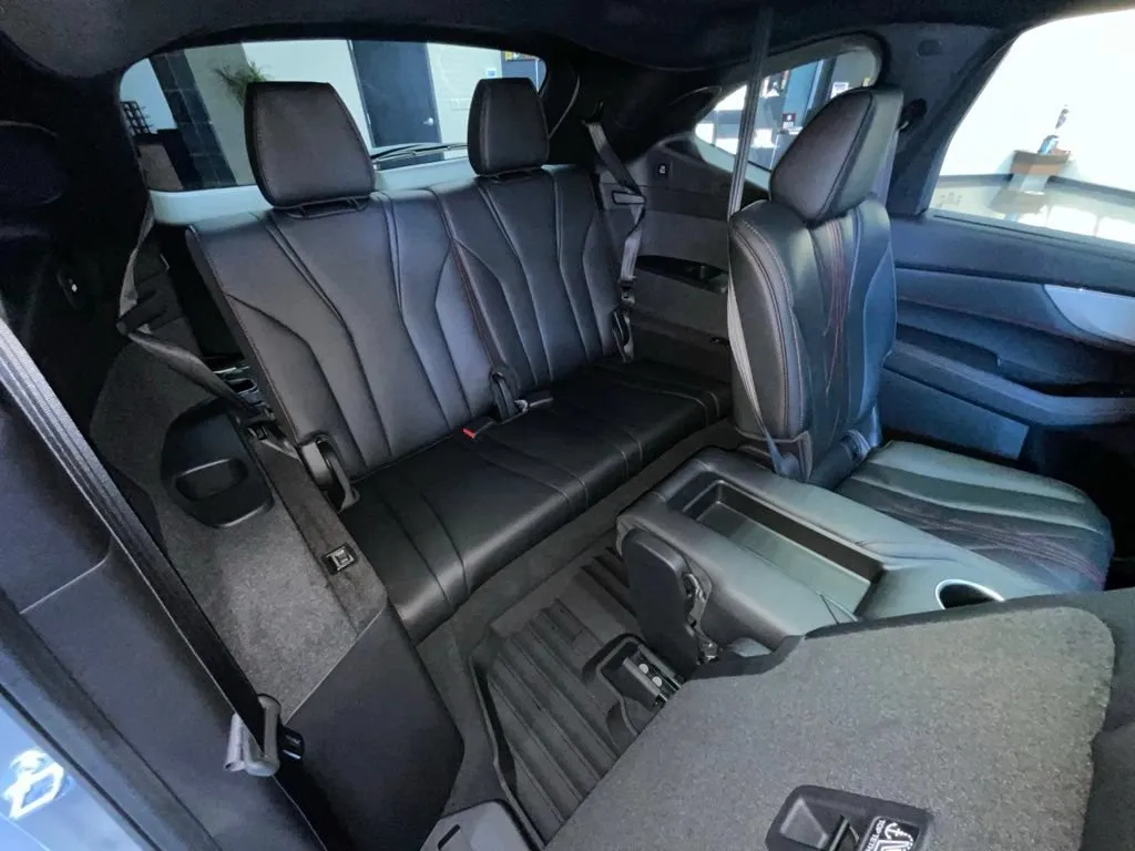 Acura MDX photo 24