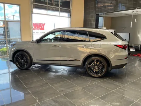 More photos of 2026 Acura MDX w/A-Spec Advance Package at Jay Wolfe Acura, MO