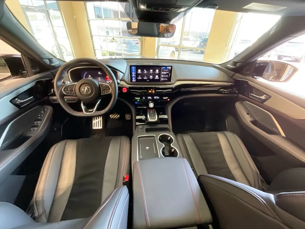 Acura MDX photo 9