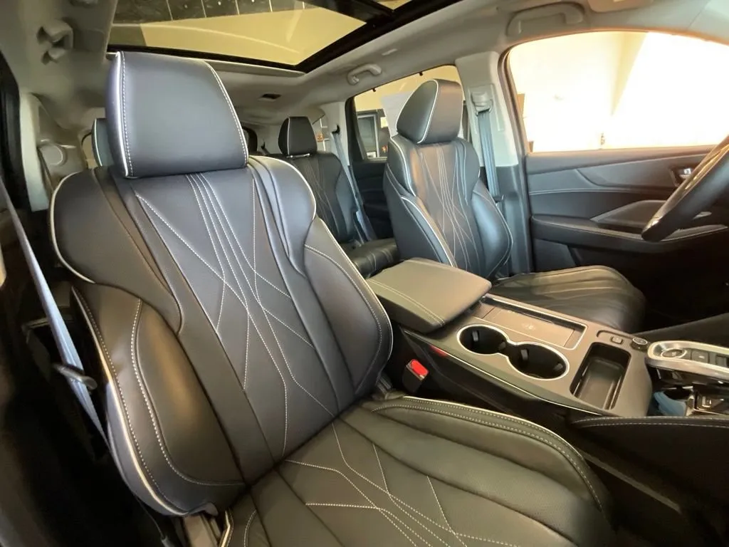 Acura MDX photo 22