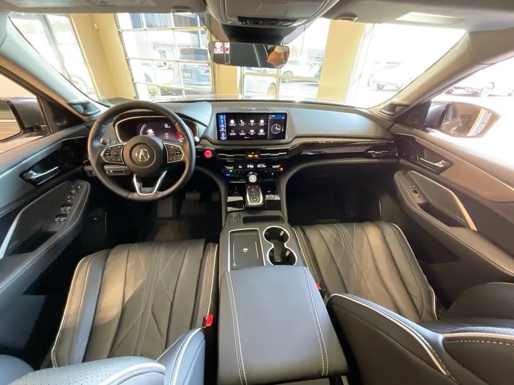 Acura MDX photo 9