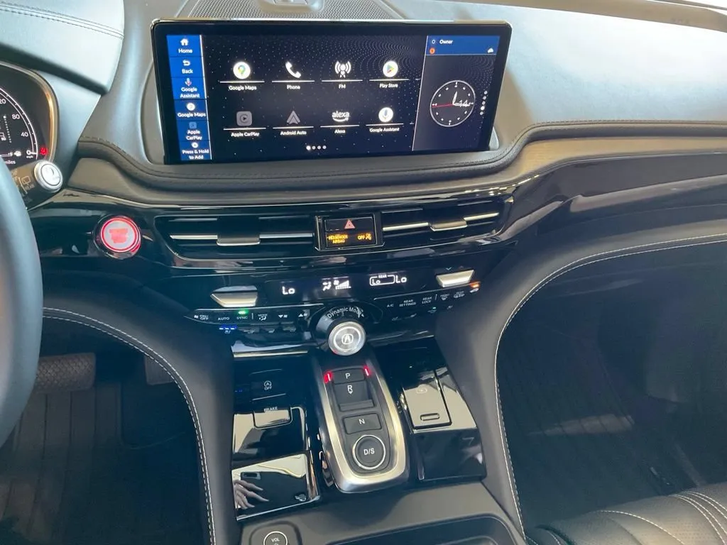 Acura MDX photo 16