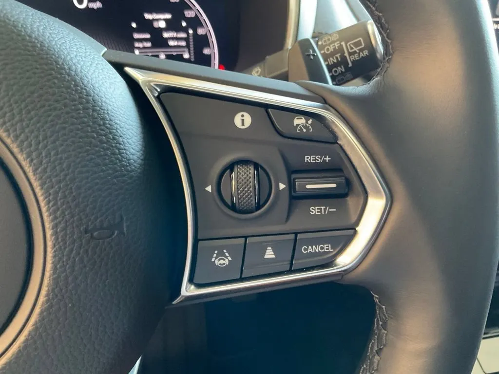 Acura MDX photo 14