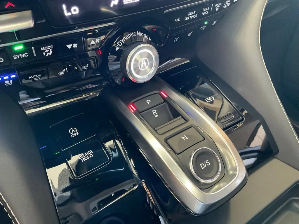 Acura MDX photo 19