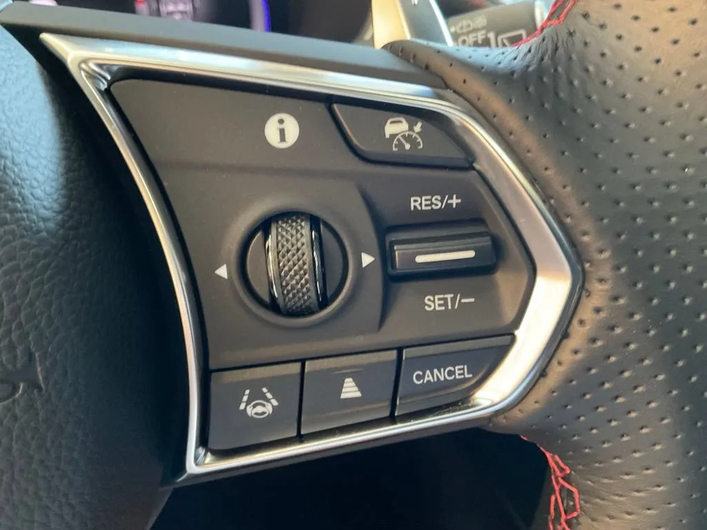 Acura MDX photo 14