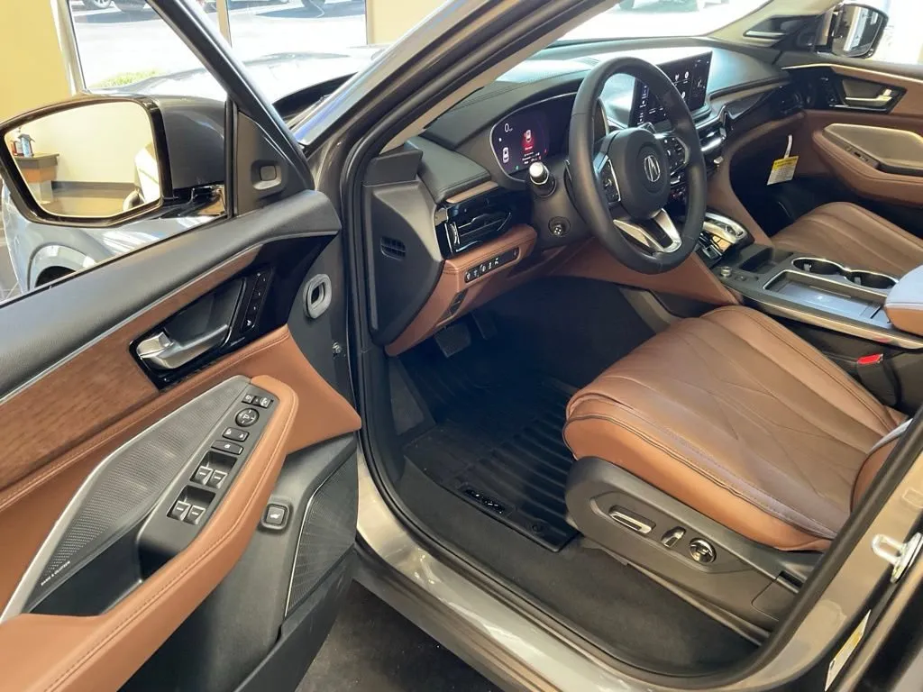 Acura MDX photo 10