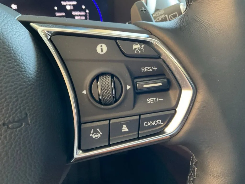 Acura MDX photo 14