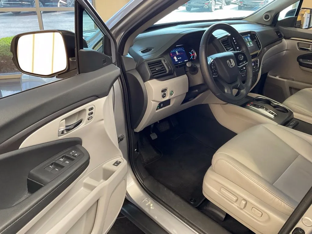 Honda Pilot photo 10